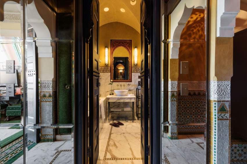 La Mamounia, Marrakech — les-chambres-superieures-hivernage-sdb.jpeg